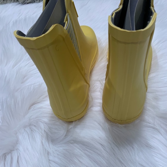 London Fog Rain Boots - Picture 4 of 12